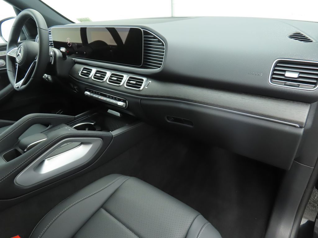 Thumbnail: 2026 Mercedes-Benz GLE - 17