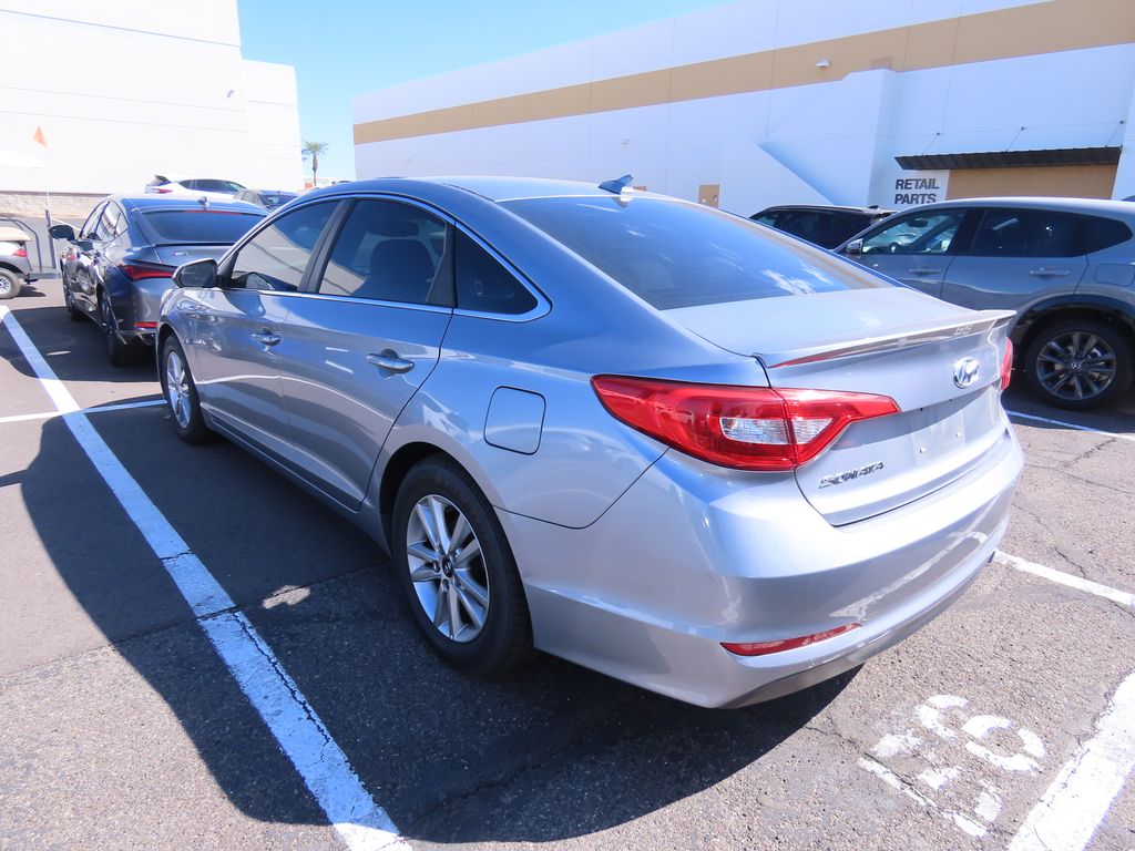 Thumbnail: 2016 Hyundai Sonata - 3