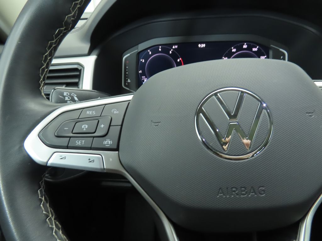 Thumbnail: 2023 Volkswagen Atlas - 11