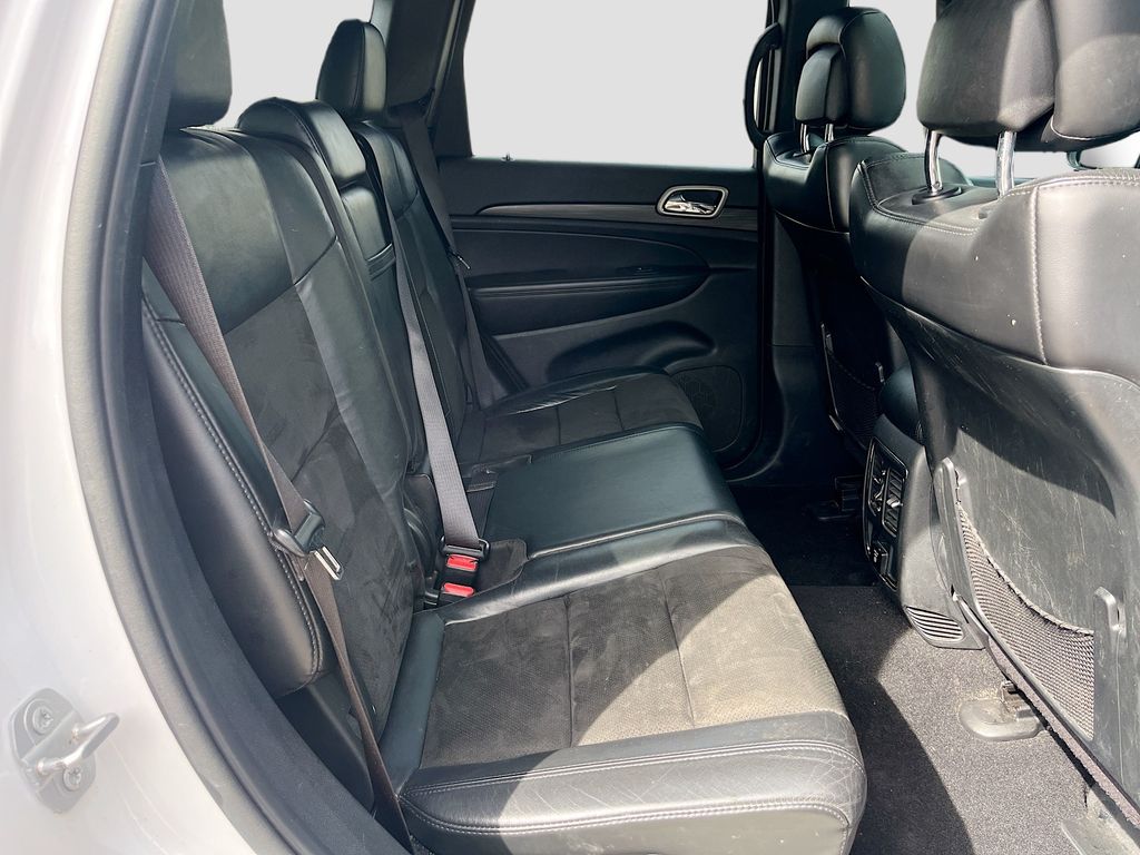Used 2020 White Jeep Altitude image 29
