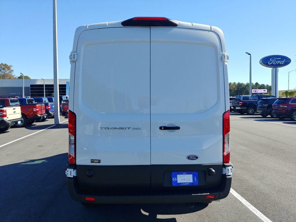 2024 Ford Transit 250