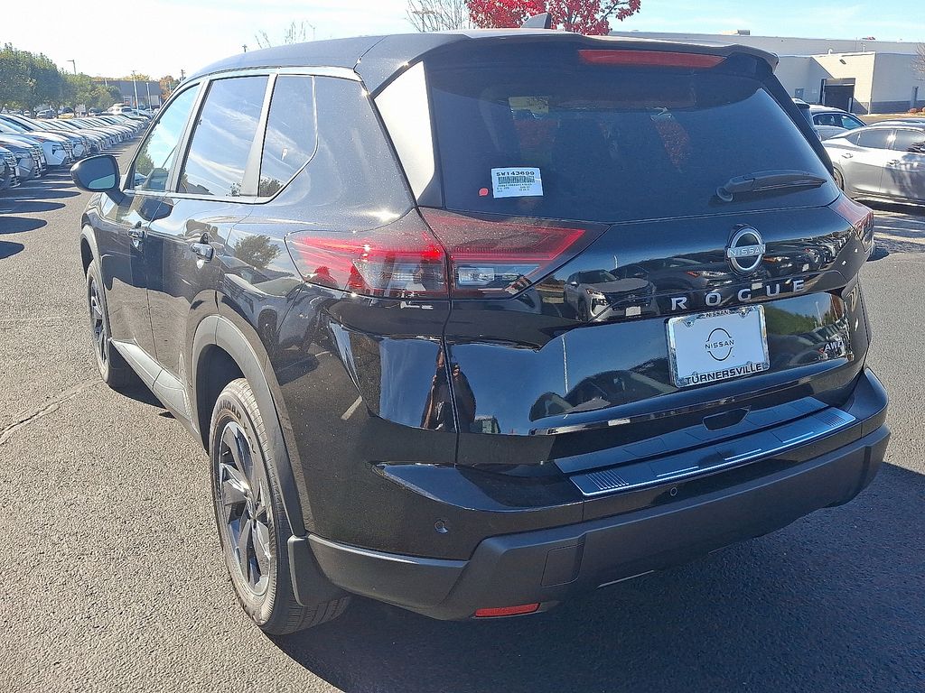 2025 Nissan Rogue SV 3