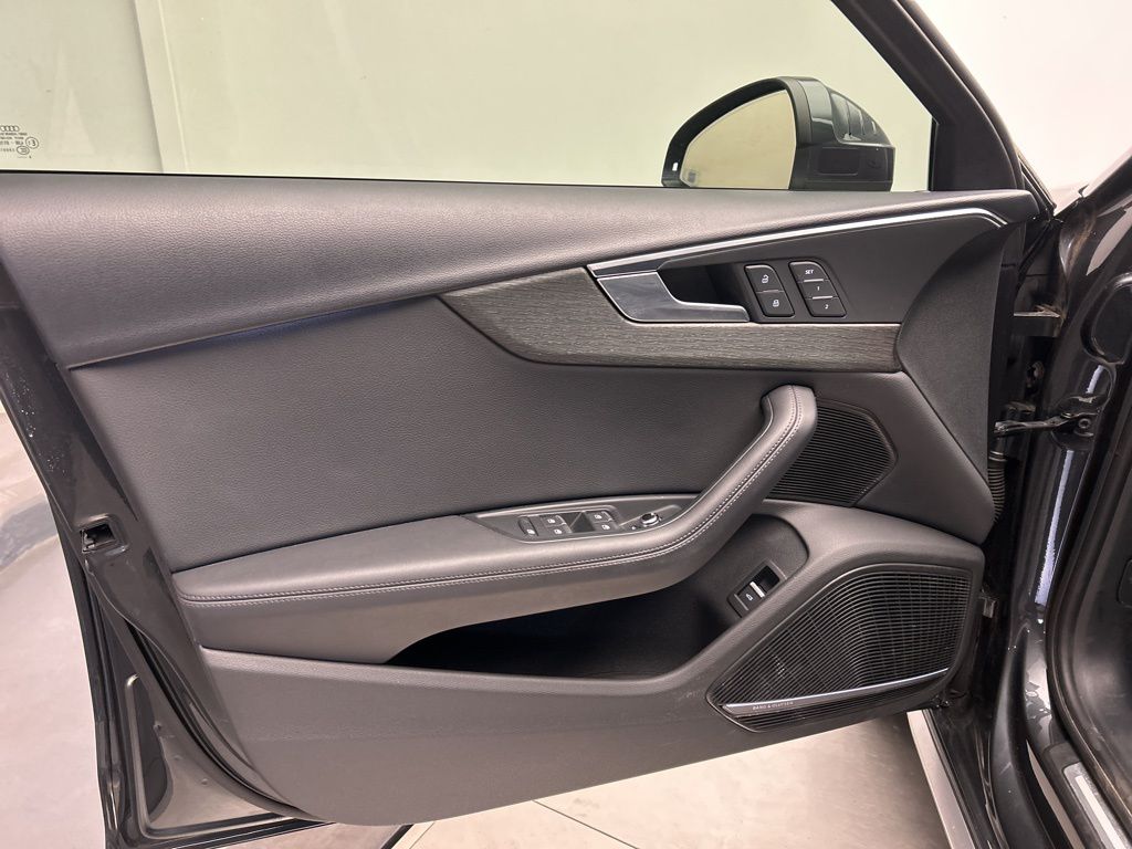 Thumbnail: 2019 Audi A4 - 11