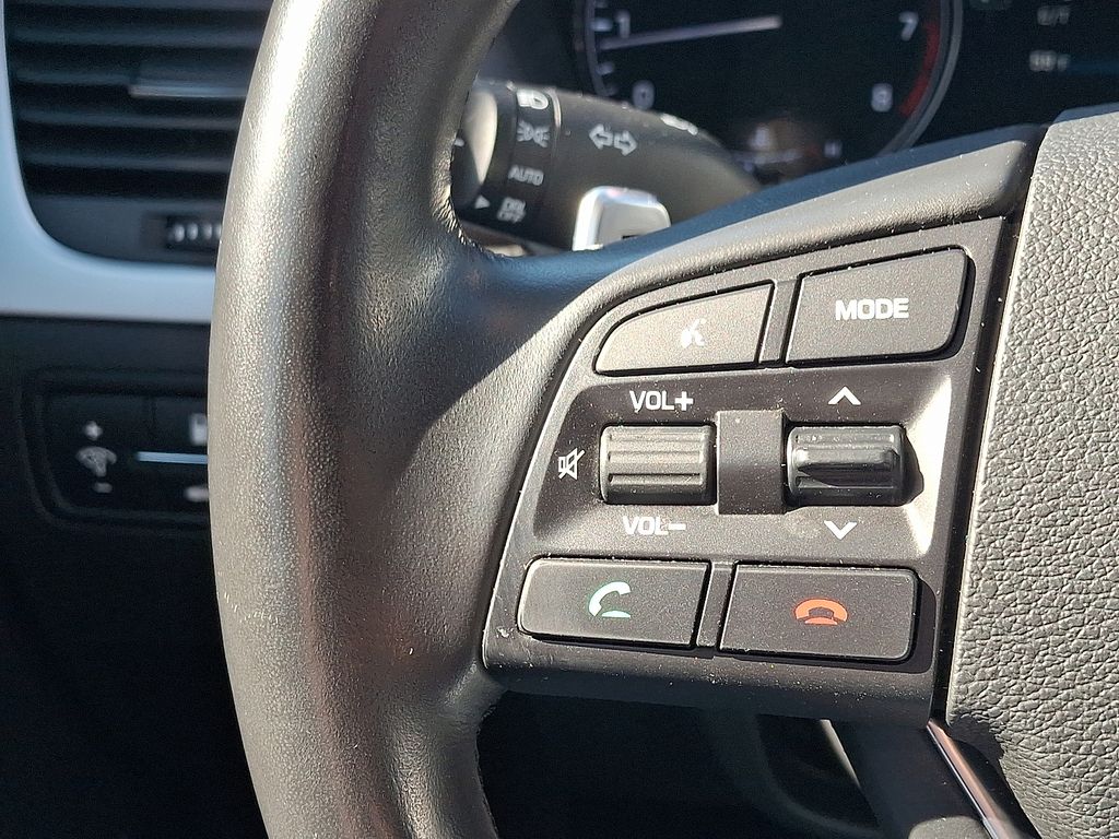 Thumbnail: 2015 Hyundai Genesis - 21