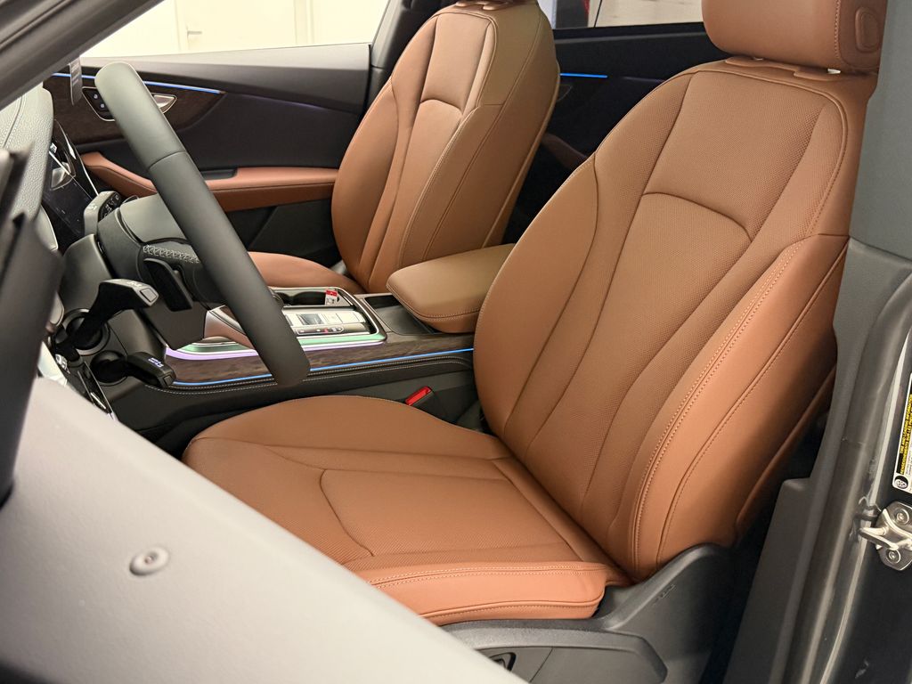 Thumbnail: 2027 Audi Q8 - 24