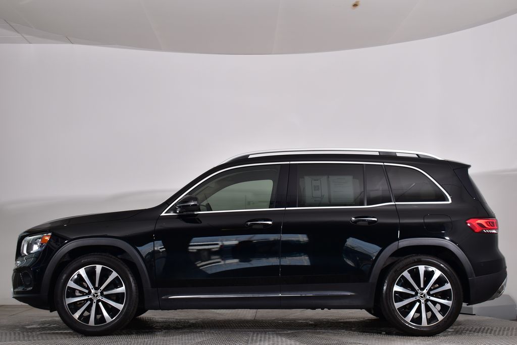 Thumbnail: 2021 Mercedes-Benz GLB - 2