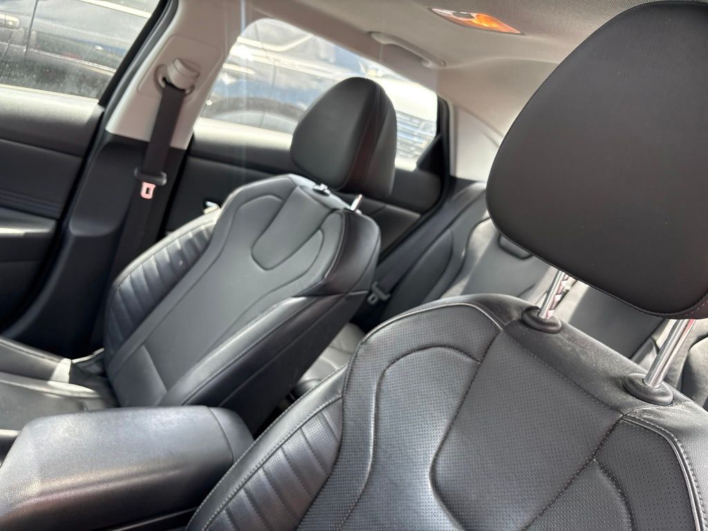 Used 2023 Black Hyundai Limited image 15
