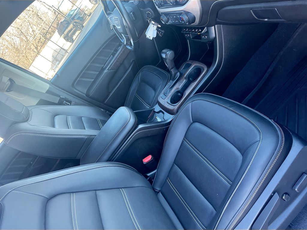 Used 2021 Black GMC Denali image 27