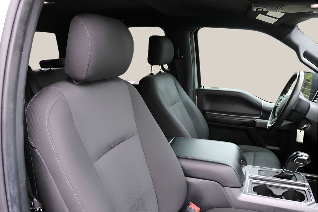 Used 2019 Silver Ford XLT image 19