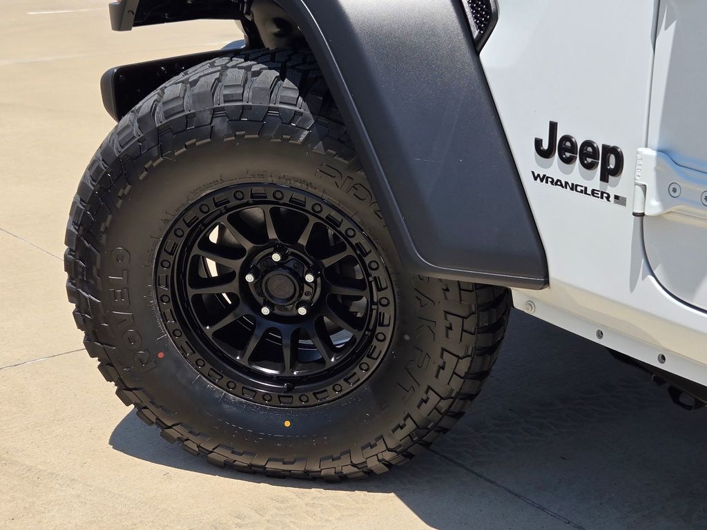 Used 2025 Jeep Wrangler SUV