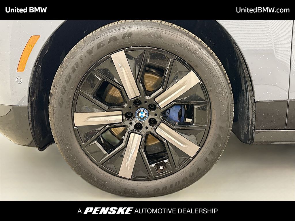 Thumbnail: 2023 BMW iX - 2