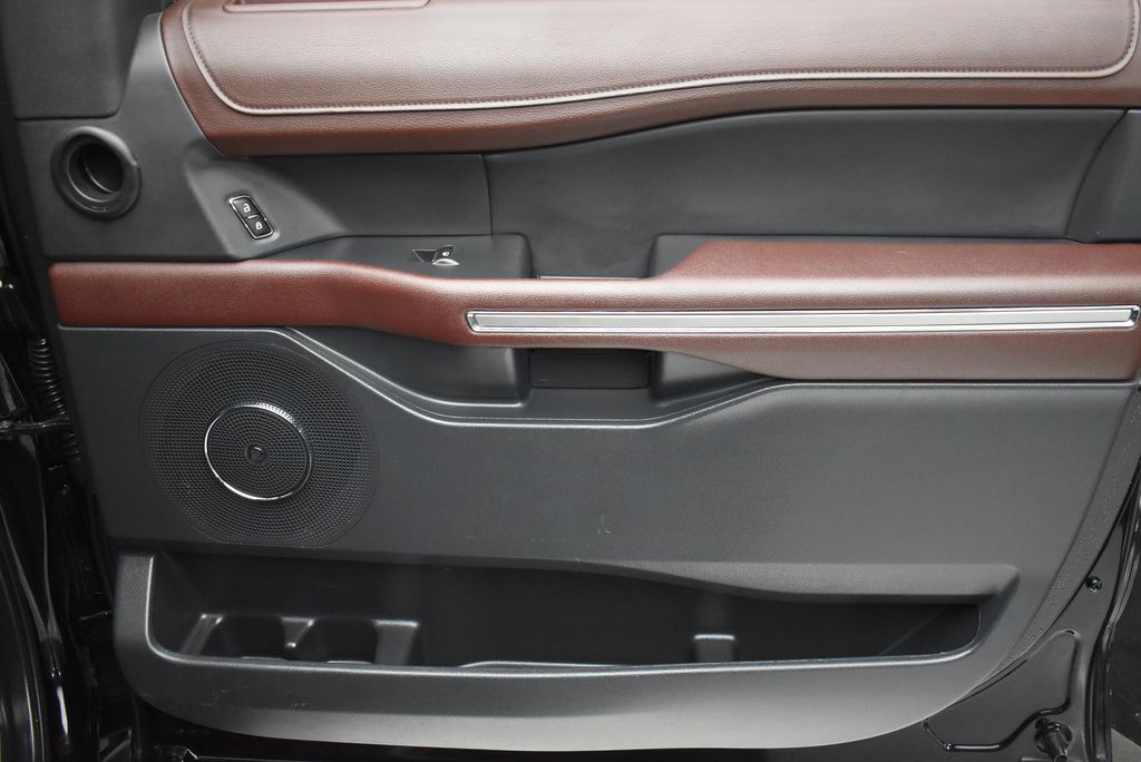 Thumbnail: 2023 Ford Expedition - 25