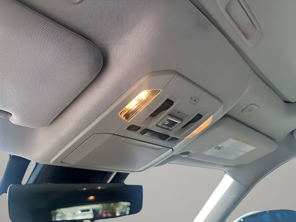 Used Car 2023 Toyota Highlander Hybrid  Bronze Edition For Sale Under $40,000 In Austin, Texas