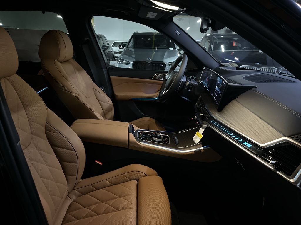 Thumbnail: 2026 BMW X5 - 25