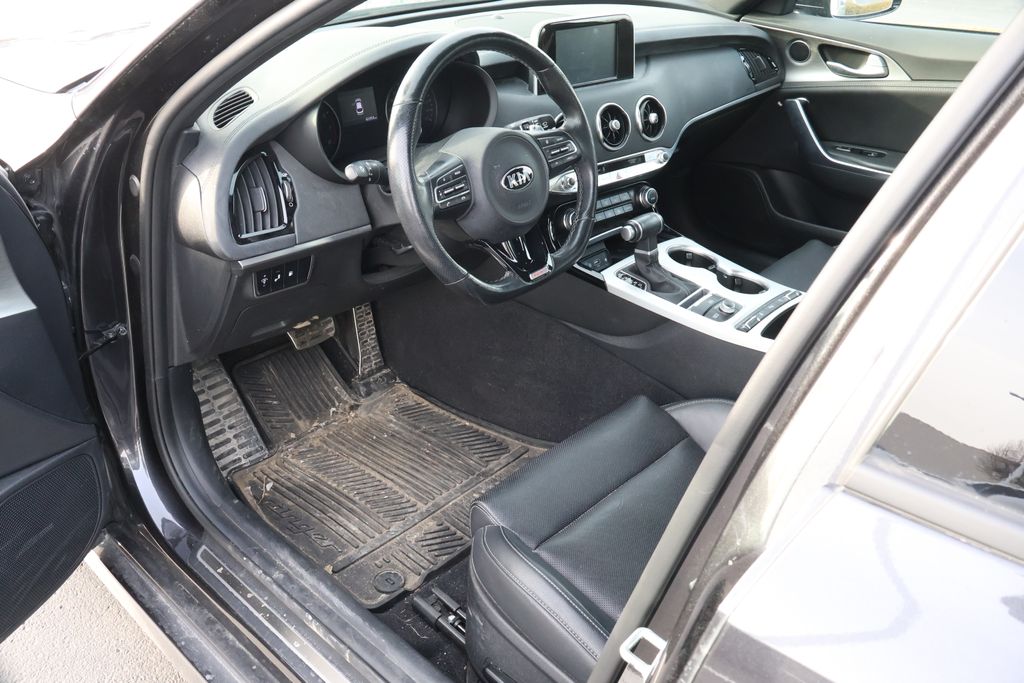 Thumbnail: 2021 Kia Stinger - 12