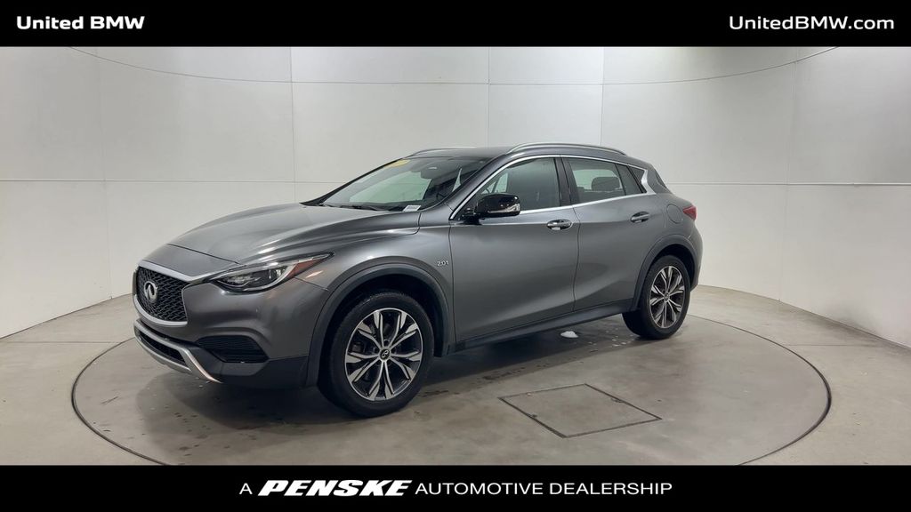 Thumbnail: 2017 INFINITI QX30 - 4