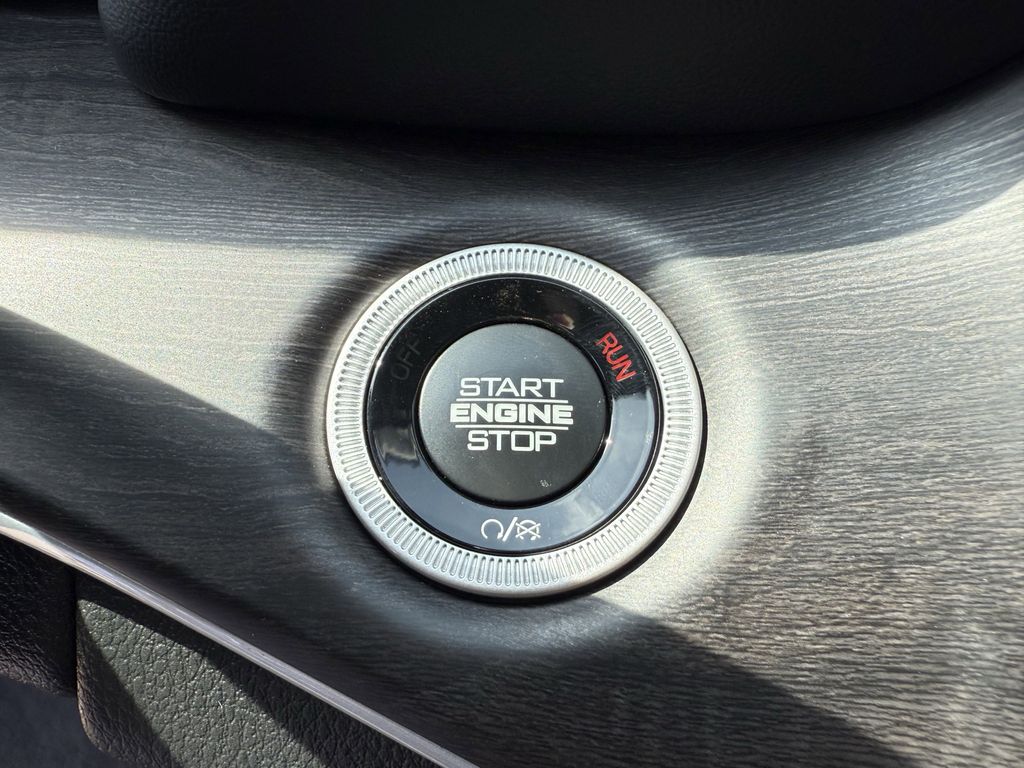 2025 Jeep Grand Cherokee Limited Black at DeMontrond Gulf Freeway