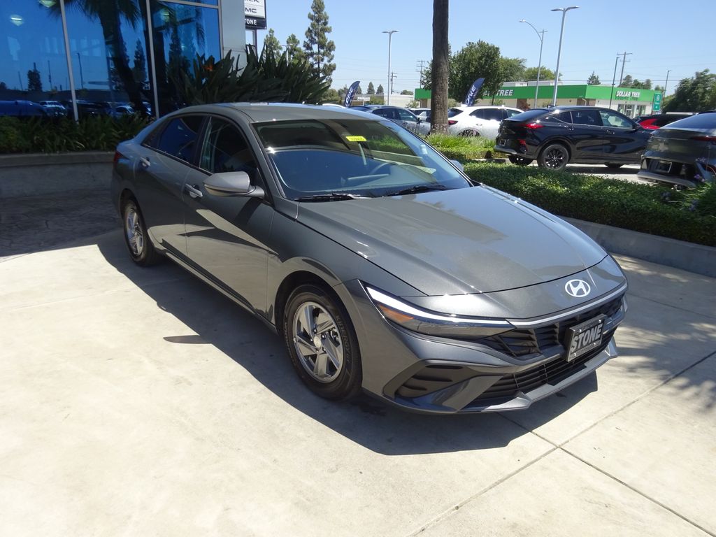 Ecotronic Gray 2025 Hyundai Elantra Sedan Front-Wheel Drive Continuously Variable Transmission