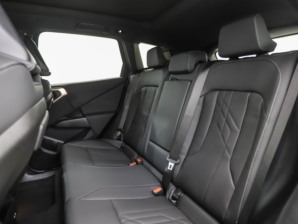 Thumbnail: 2025 BMW X3 - 22