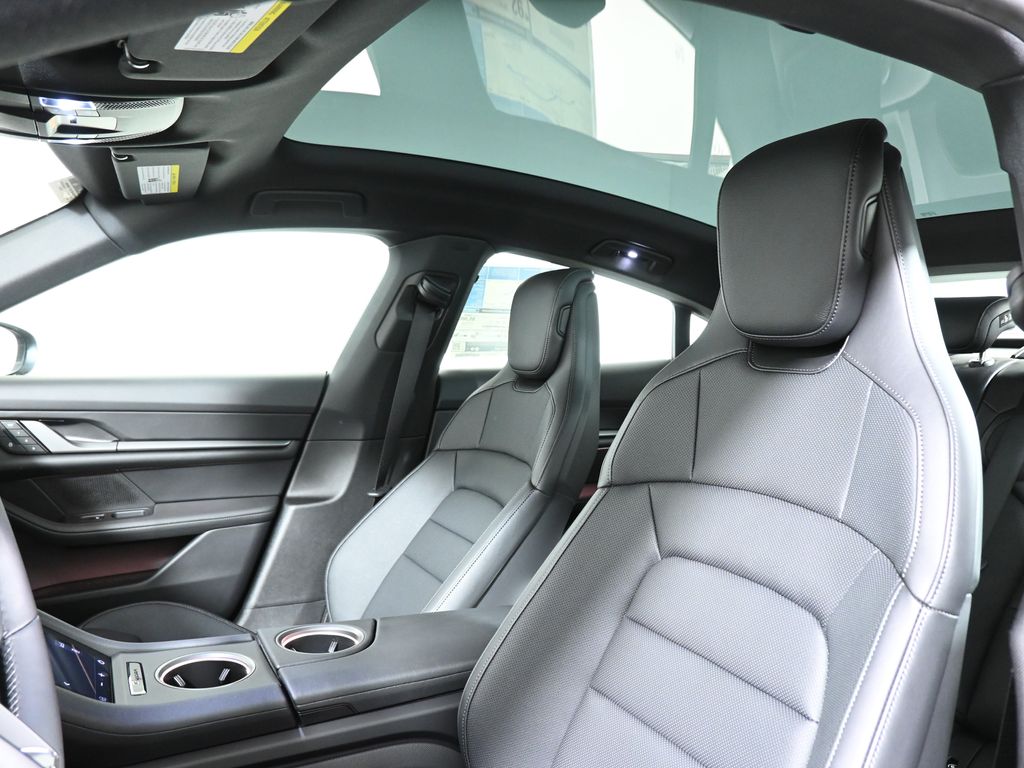 2025 Porsche Taycan  15