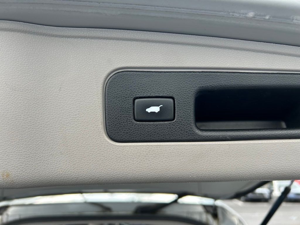 Thumbnail: 2012 Honda Odyssey - 24