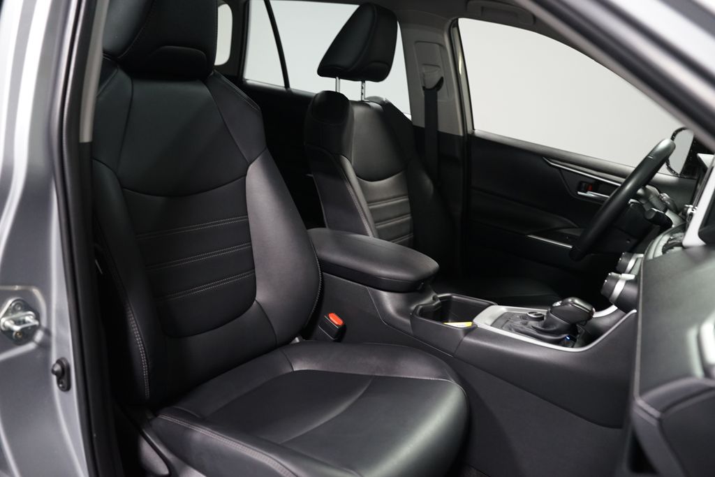 Thumbnail: 2024 Toyota RAV4 - 28