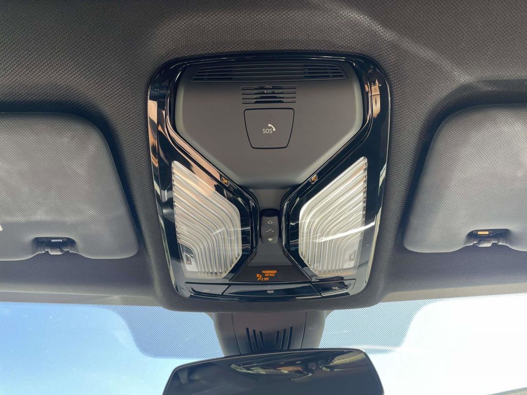 2023 Alpine White BMW X5 sDrive40i RWD SUV