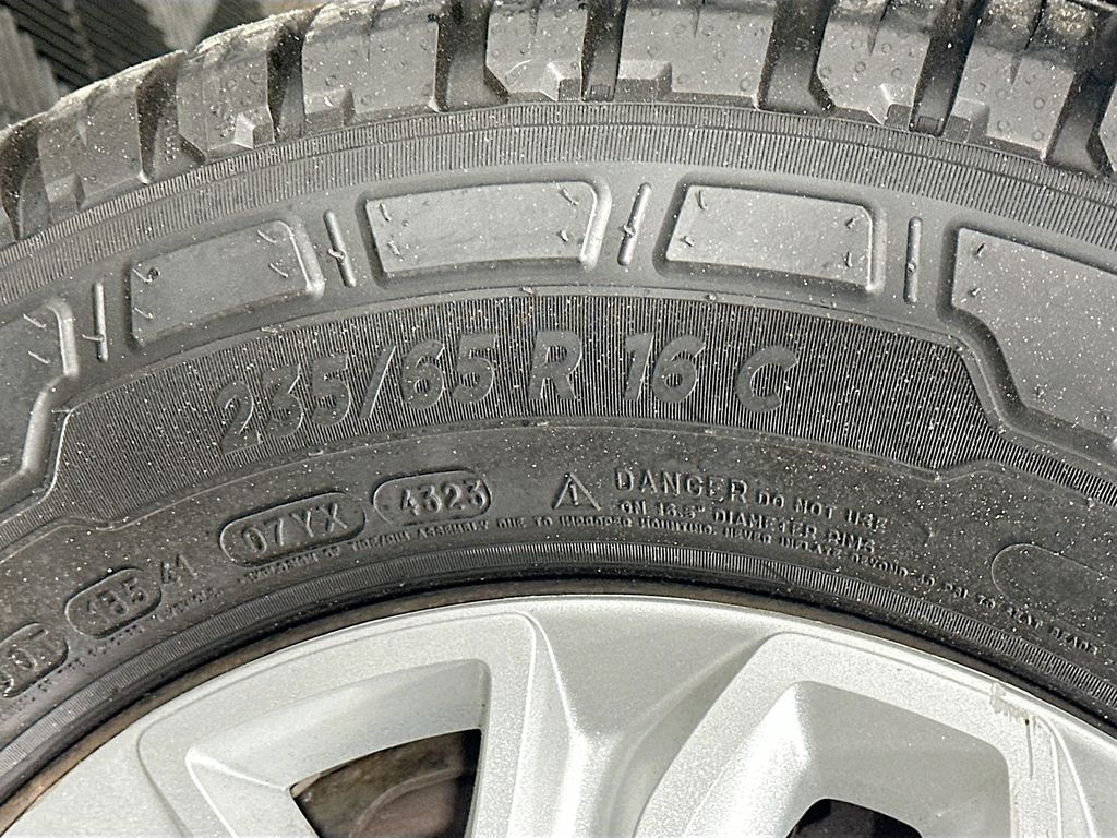 Used 2015 White Ford XLT image 31