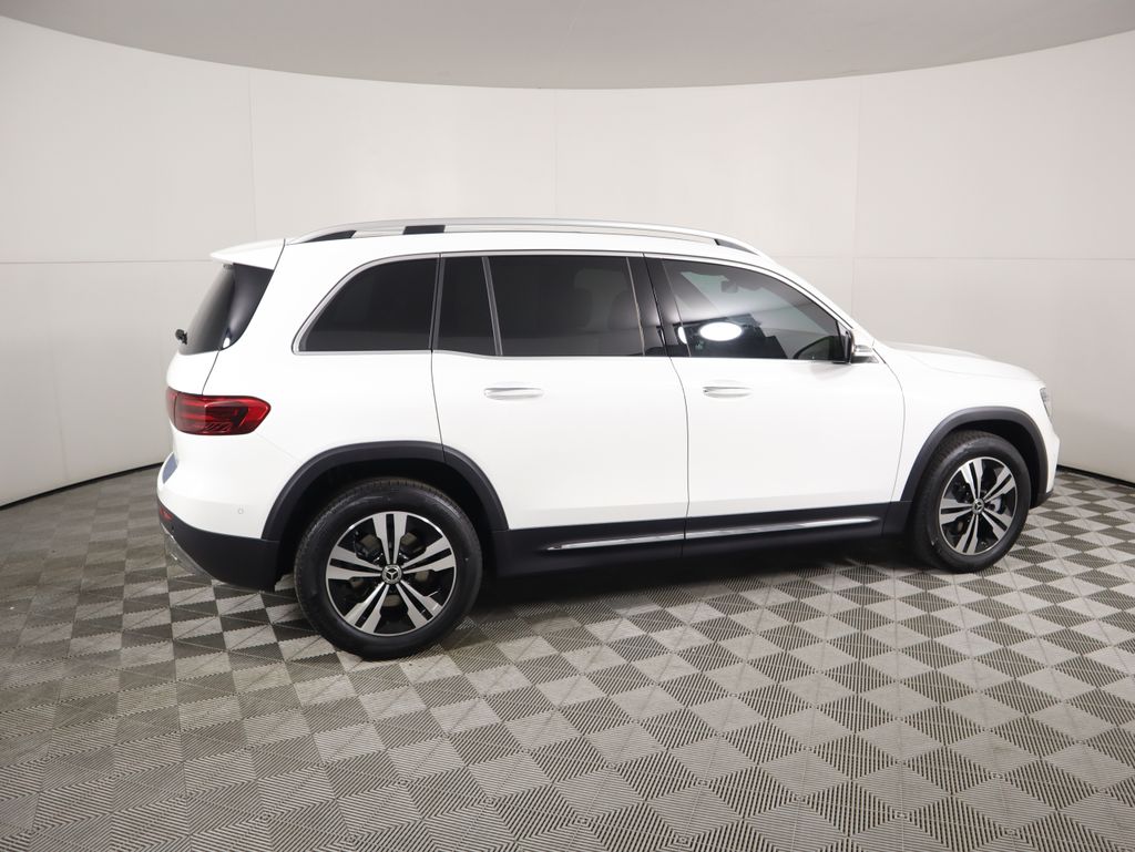 Thumbnail: 2026 Mercedes-Benz GLB - 4