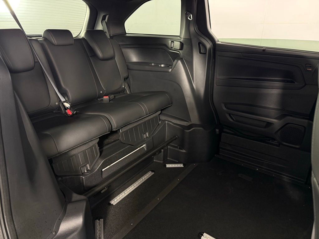 2025 Honda Odyssey Sport L - Photo 15