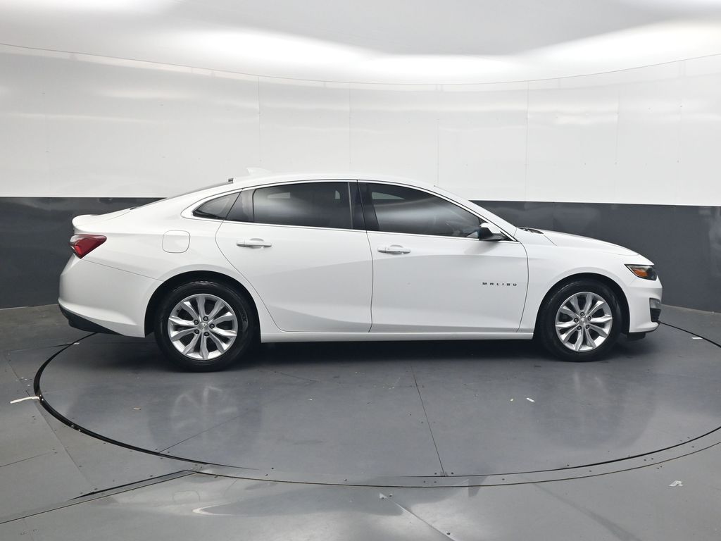 Used 2020 White Chevrolet LT image 3