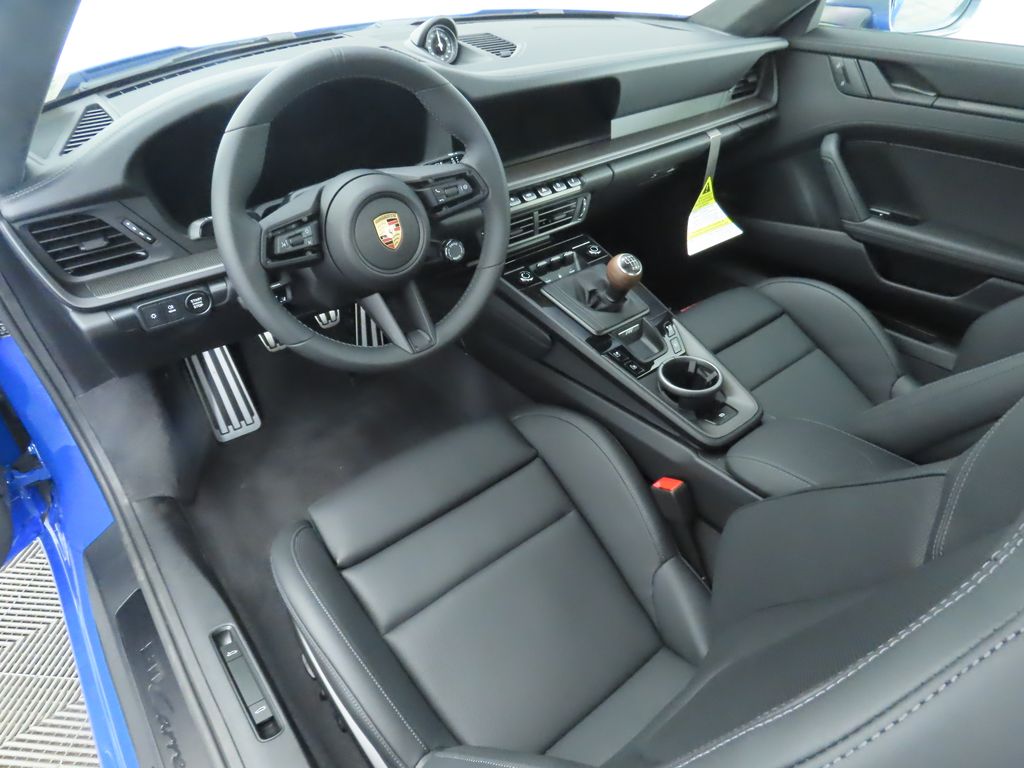 Thumbnail: 2025 Porsche 911 - 4