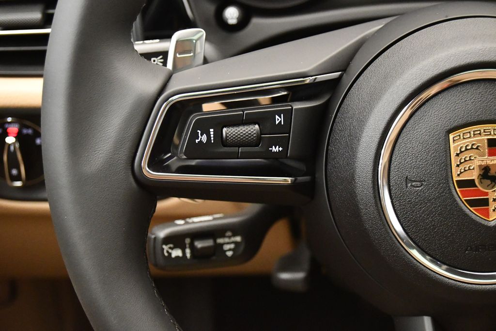 2024 Porsche Macan T 22