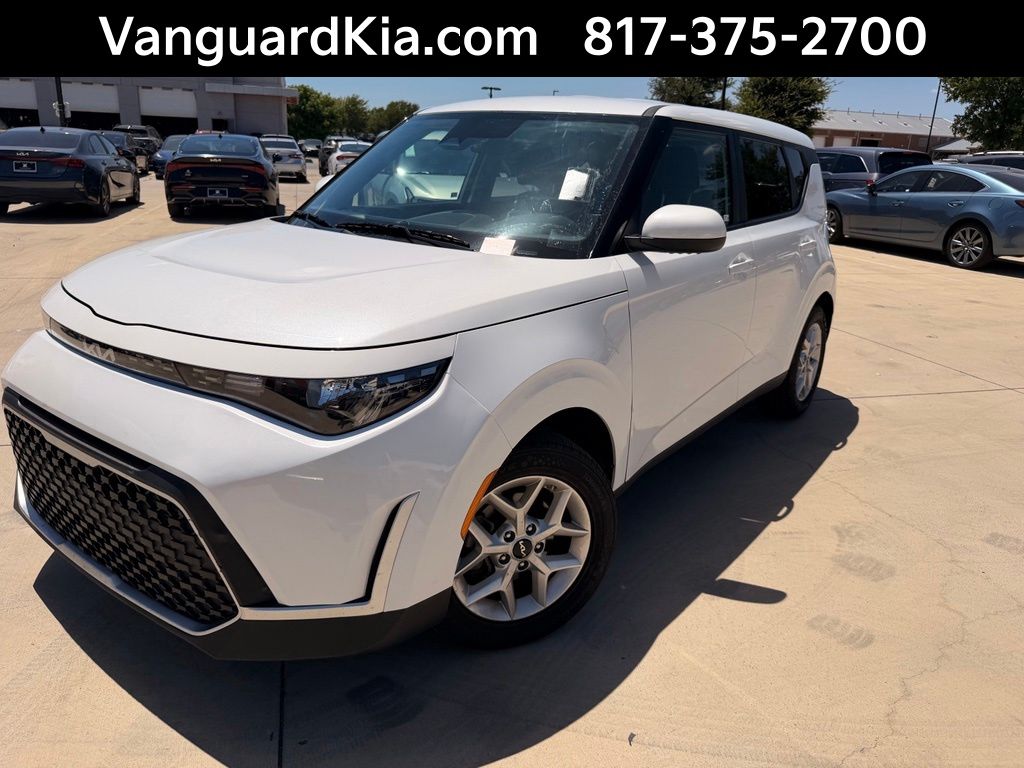 Snow White Pearl 2025 Kia Soul SUV / Crossover Front-Wheel Drive Continuously Variable Transmission