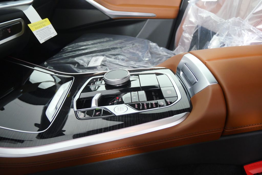 Thumbnail: 2026 BMW X5 - 21