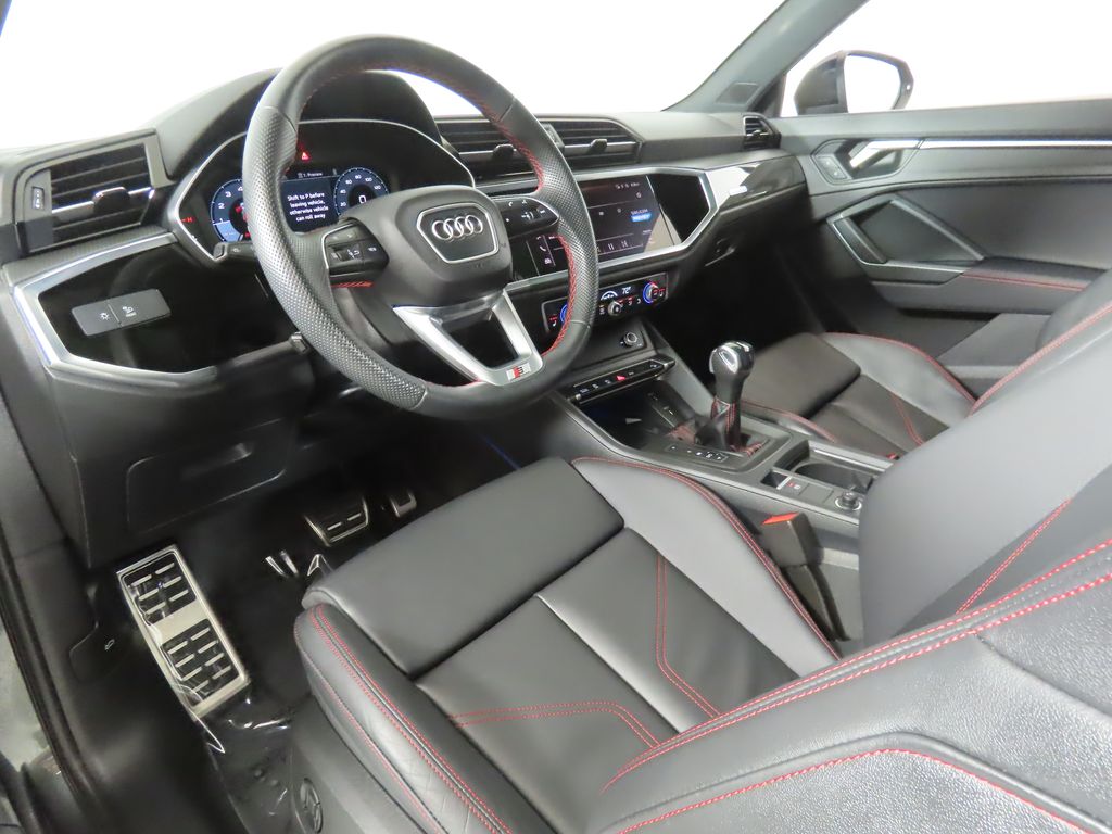 Thumbnail: 2025 Audi Q3 - 29