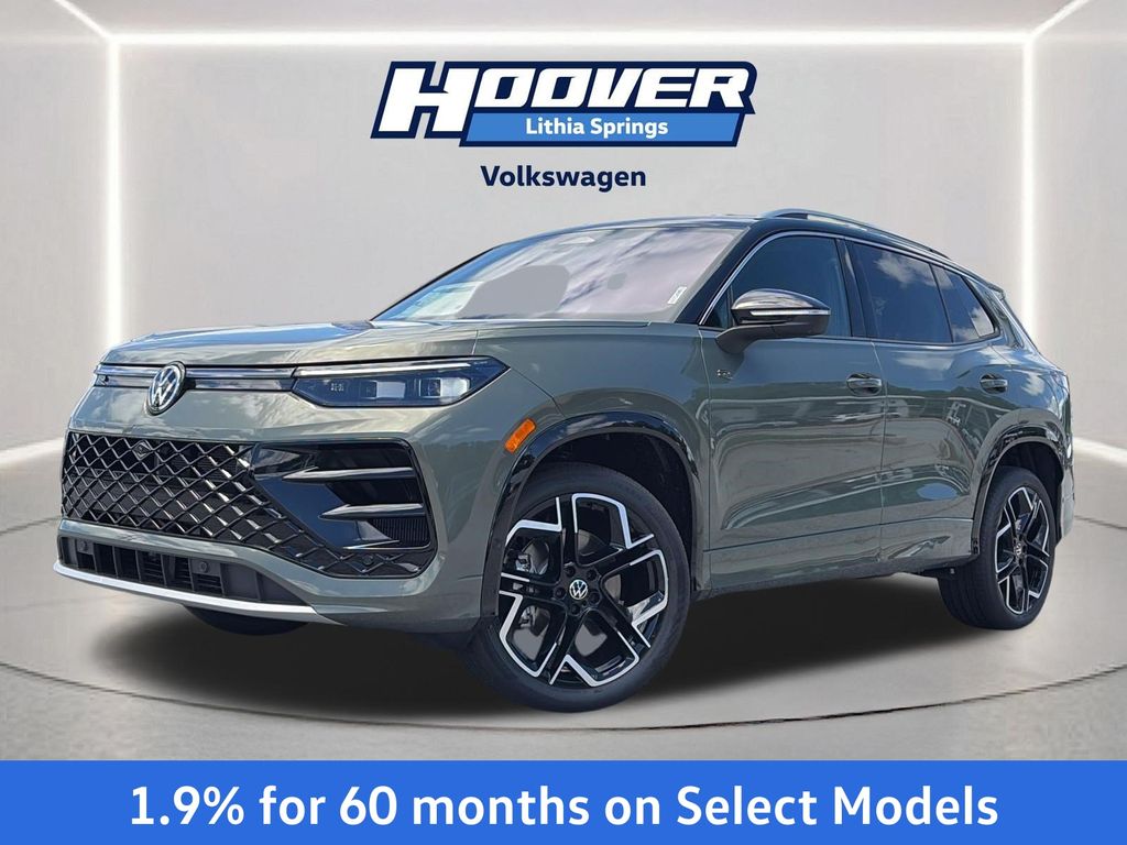 Platinum Gray Metallic 2026 Volkswagen Tiguan SUV / Crossover All-Wheel Drive 8-Speed Automatic