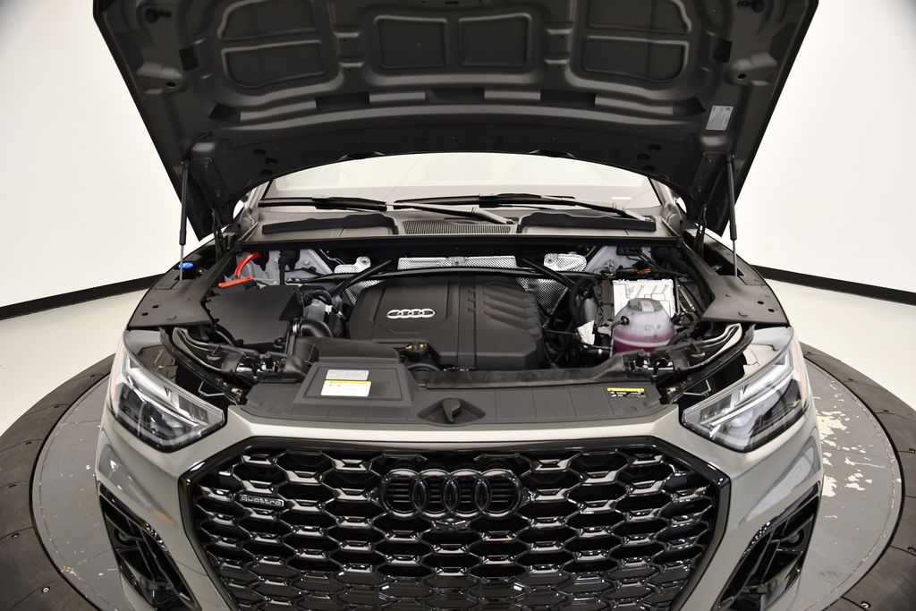 Thumbnail: 2025 Audi Q5 - 13