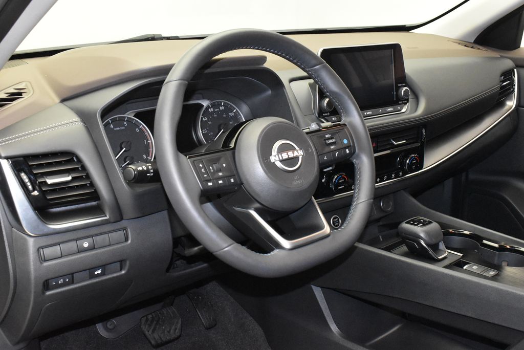 2022 Nissan Rogue SV 15