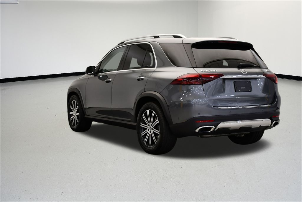 Thumbnail: 2026 Mercedes-Benz GLE - 3