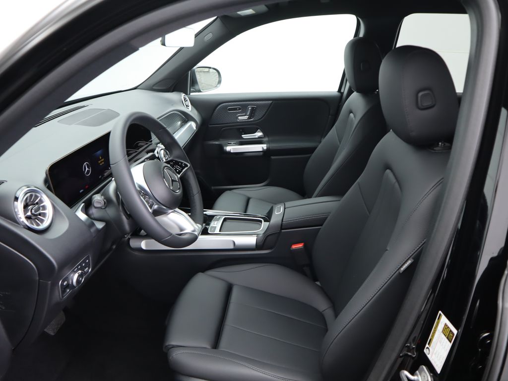 Thumbnail: 2025 Mercedes-Benz GLB - 20