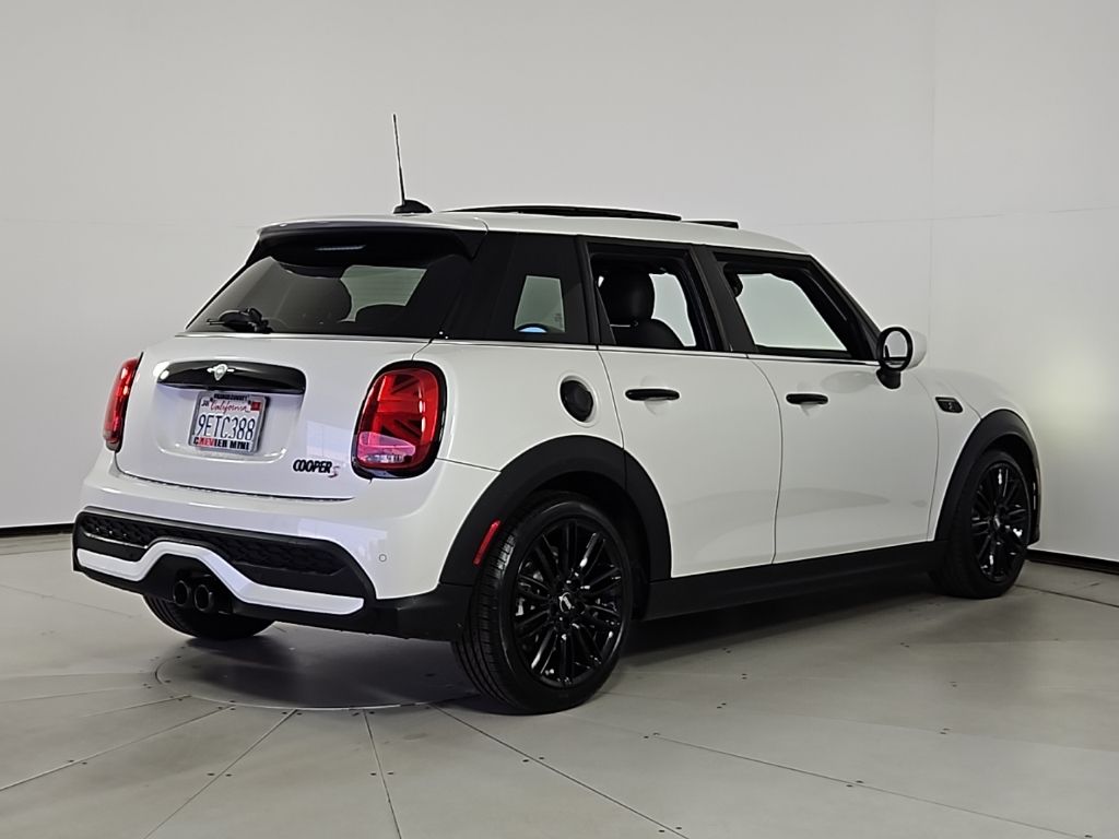 Thumbnail: 2023 MINI Cooper - 7