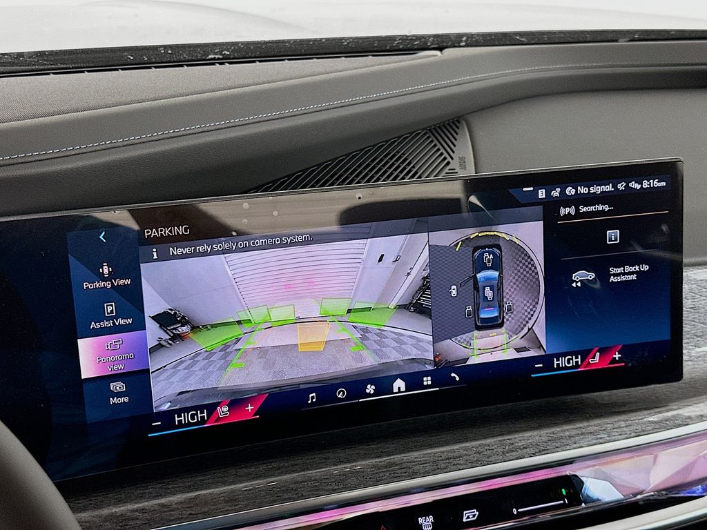 2025 BMW 7 Series 750e xDrive 13