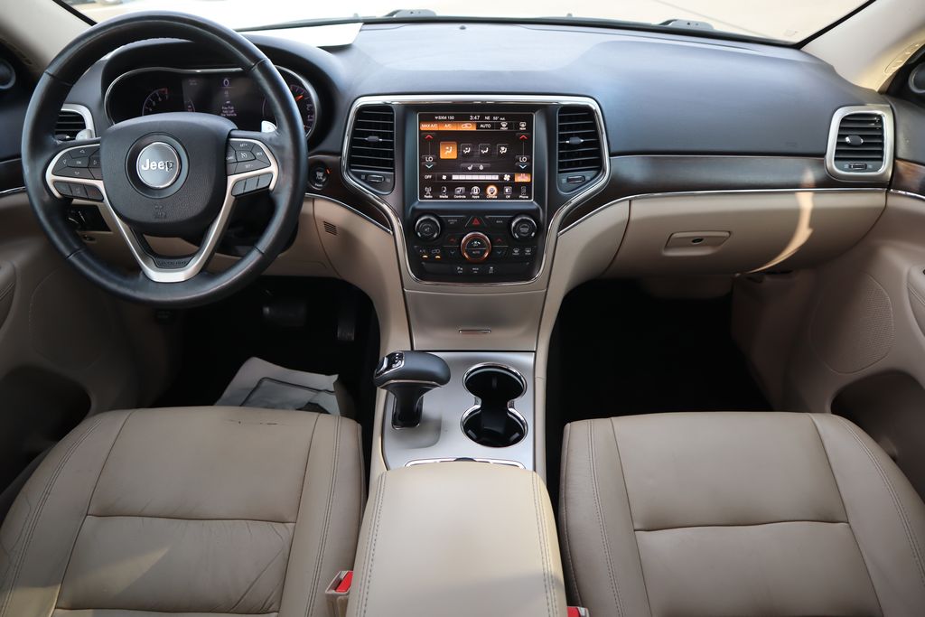 Thumbnail: 2015 Jeep Grand Cherokee - 13