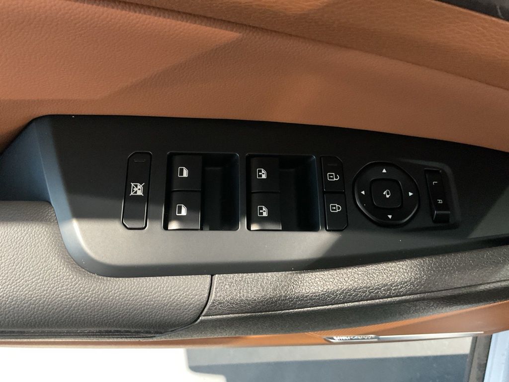 New 2026 White Kia X-Line image 10