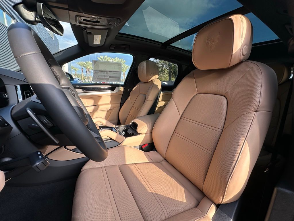 Thumbnail: 2026 Porsche Cayenne - 5