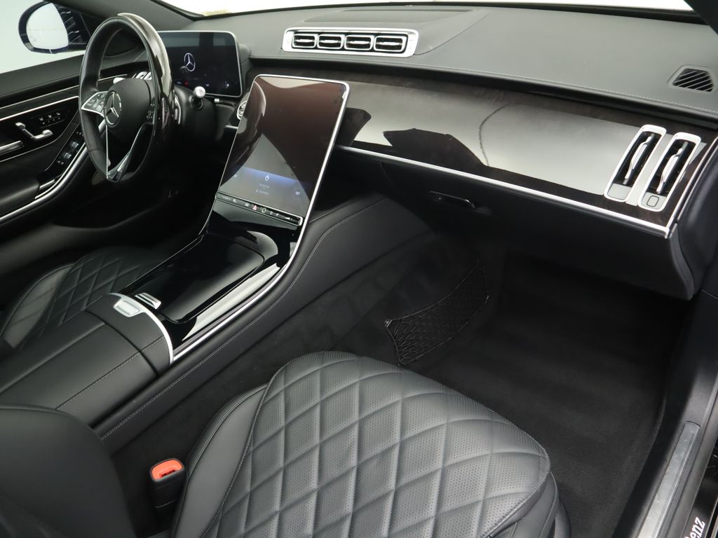 Thumbnail: 2024 Mercedes-Benz S-Class - 18