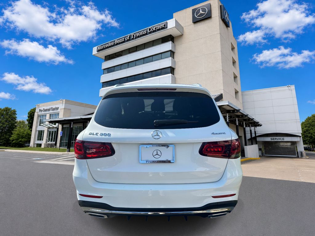 Thumbnail: 2022 Mercedes-Benz GLC - 6