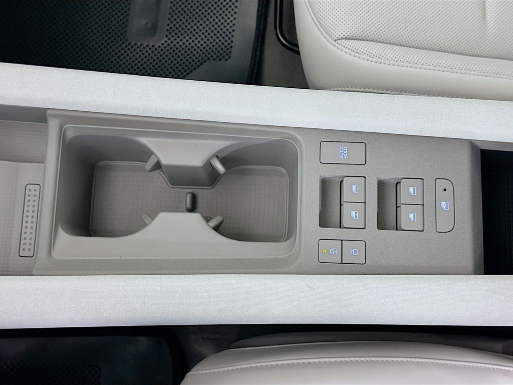 Thumbnail: 2025 Hyundai Ioniq 6 - 15