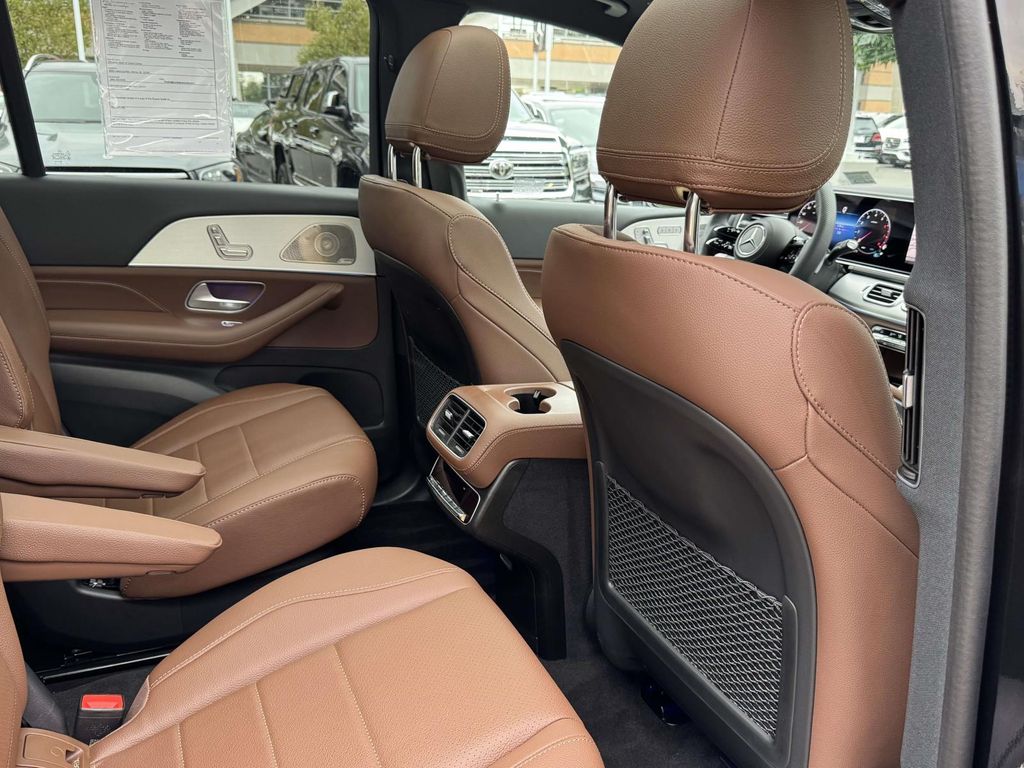 Thumbnail: 2024 Mercedes-Benz GLS - 23